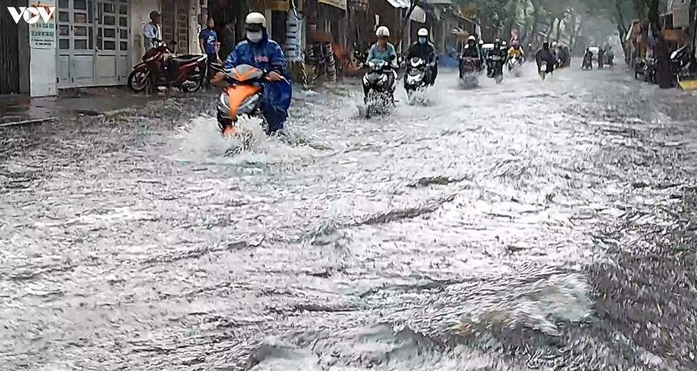 TPHCM chạy đua chống ngập mùa triều cường